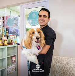 Recepção da Mundo Animal com pet